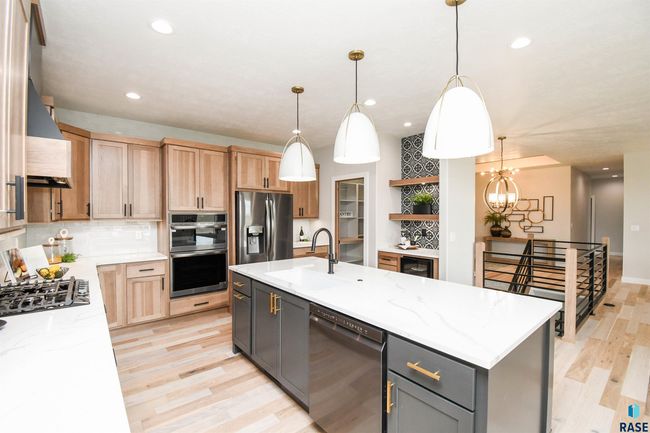 6504 E Hawker Trl, House other with 5 bedrooms, 4 bathrooms and null parking in Sioux Falls SD | Image 14