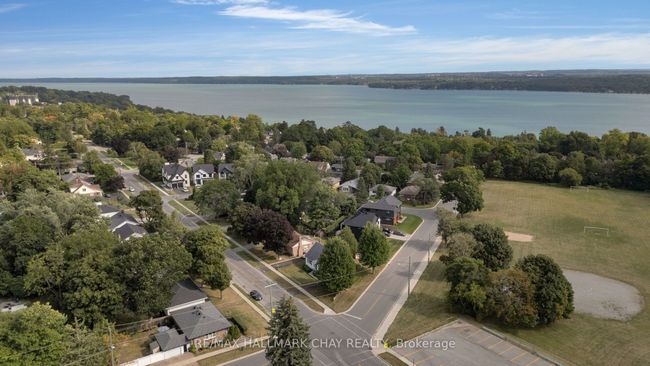 7 Napier St, House other with 3 bedrooms, 1 bathrooms and 7 parking in Barrie ON | Image 33