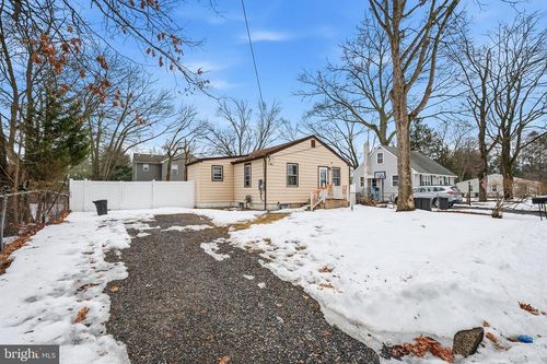 61 Cooney Ave, Hamilton, NJ, 08619-1322 | Card Image