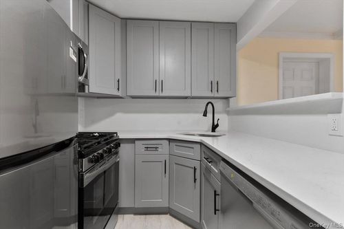 apt-2r-116 Corlies Ave, Pelham, NY, 10803-1900 | Card Image