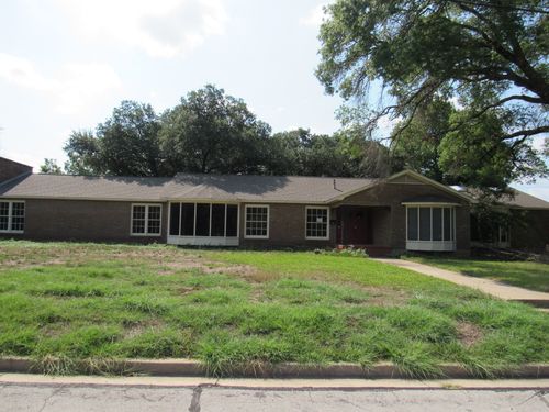 3300 Oakridge Ln, Waco, TX, 76708-1563 | Card Image