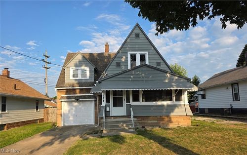 614 Parkview Ave, Akron, OH, 44310-3822 | Card Image