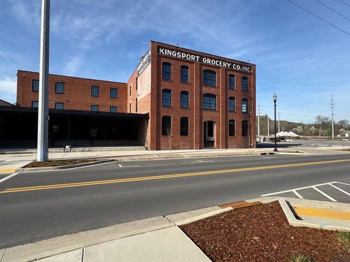 453-700 E Main St, Kingsport, TN, 37660-4852 | Card Image