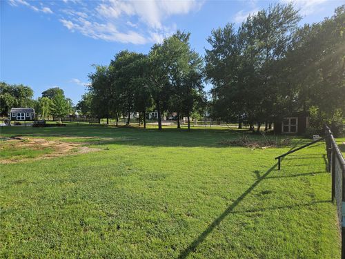 102 Heritage Pl, Glen Rose, TX, 76043-5326 | Card Image