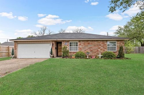 245 N Clover St, Bridge City, TX, 77611-3725 | Card Image