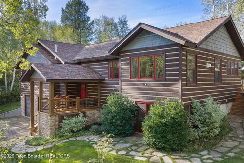 644 Aspen Hill Dr, Alpine, WY, 83128 | Card Image