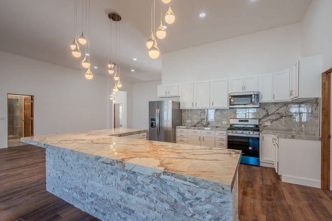 38 Private Drive 1548, House other with 4 bedrooms, 3 bathrooms and 10 parking in Hernandez NM | Image 13