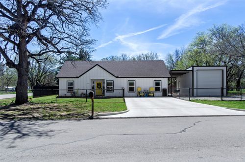 210 Stevens St, Bridgeport, TX, 76426-2203 | Card Image