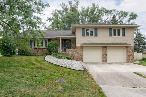 606 10th Ave, Ackley, IA, 50601-1416 | Card Image