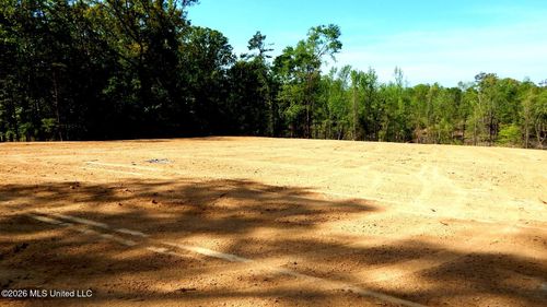 40 Nelia Rd, Grenada, MS, 38901-6939 | Card Image