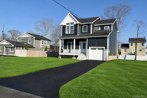 7 Edgewater Drive, Brookhaven, NY, 11951 | Card Image