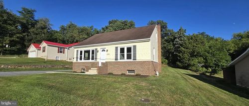 9258 Tomstown Rd, WAYNESBORO, PA, 17268-8952 | Card Image
