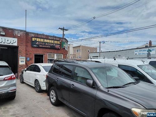 327 Anderson Avenue, Fairview, NJ, 07022 | Card Image