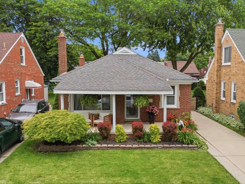 7829 Buckingham Avenue, Allen Park, MI, 48101 | Card Image