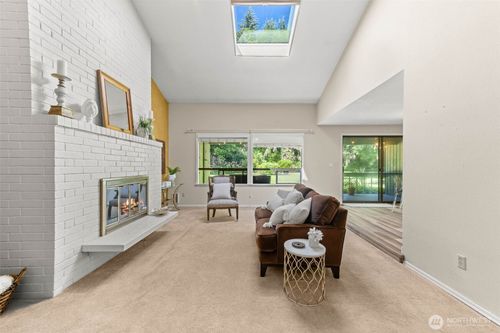 2c-909 30th St Nw, Gig Harbor, WA, 98335-1507 | Card Image