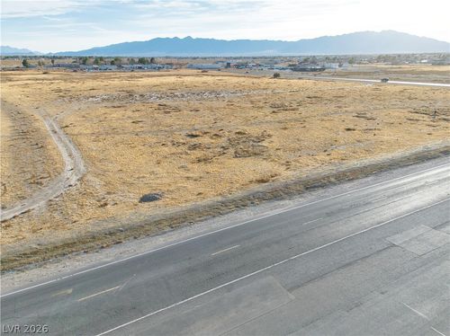 1521 E Honeysuckle St, Pahrump, NV, 89048 | Card Image