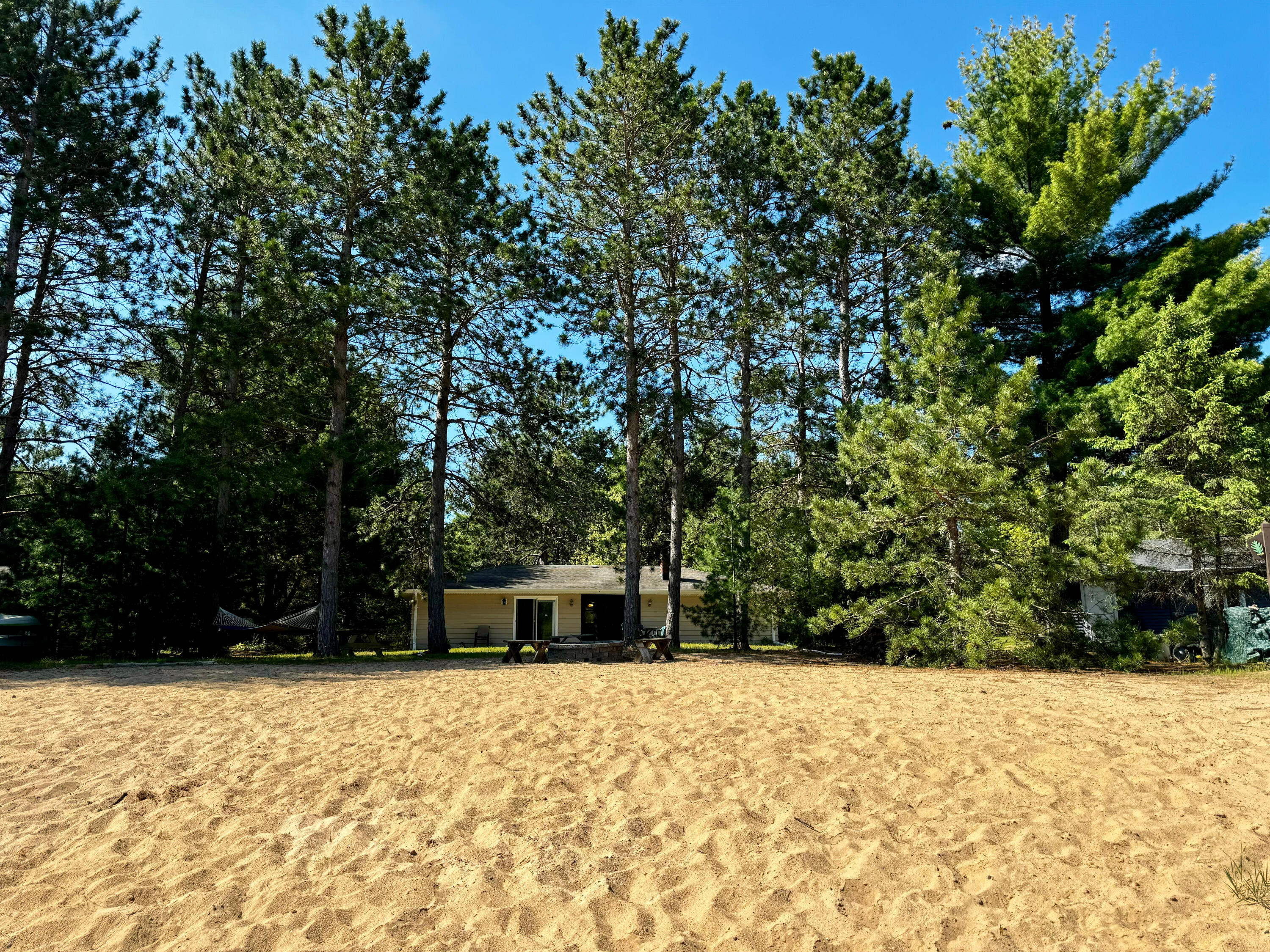 Hidden Springs Dr, Neshkoro, WI 54960
