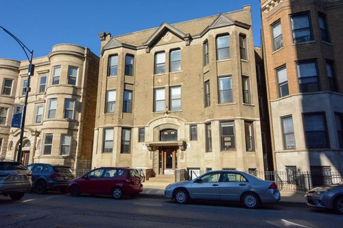 apt-3-906 W Montrose Ave, Chicago, IL, 60613-1422 | Card Image