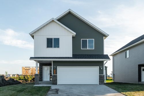 6208 86th Ave S, Horace, ND, 58047-2924 | Card Image