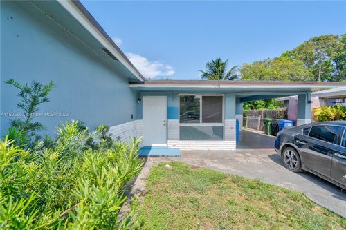 538 18th Ave, Fort Lauderdale, FL, 33311-8740 | Card Image