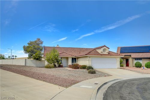 970 Hunters Run Dr, Henderson, NV, 89002-9693 | Card Image