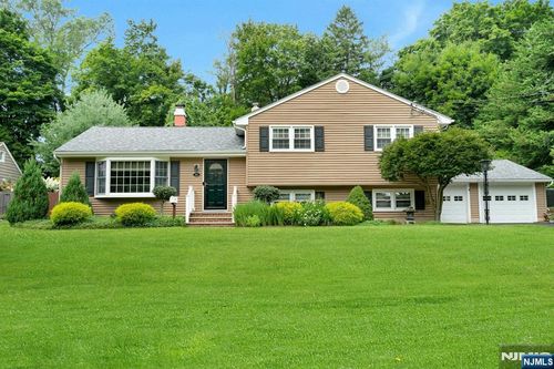 60 Sunnyside Rd, Mahwah, NJ, 07430-1418 | Card Image