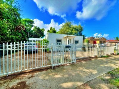 870 Nw 100th St, House other with 3 bedrooms, 1 bathrooms and null parking in Miami FL | Image 1