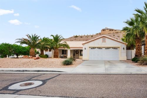 2915 Desert Trail Dr, Bullhead City, AZ, 86429-6814 | Card Image