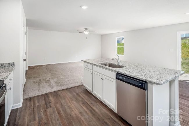 8017 Moose Creek Dr, House other with 4 bedrooms, 3 bathrooms and null parking in Charlotte NC | Image 4