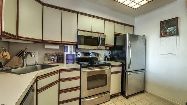 1301 - 1301 Harbour Cv S, Condo with 2 bedrooms, 2 bathrooms and null parking in Somers Point NJ | Image 18