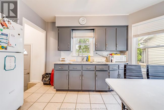 1418 Pillette Rd, House other with 3 bedrooms, 2 bathrooms and null parking in Windsor ON | Image 17