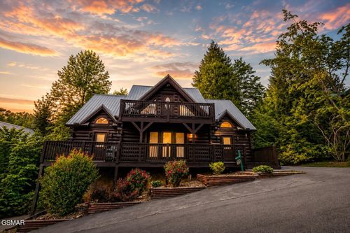314 Braun Wren Way, Gatlinburg, TN, 37738-5889 | Card Image