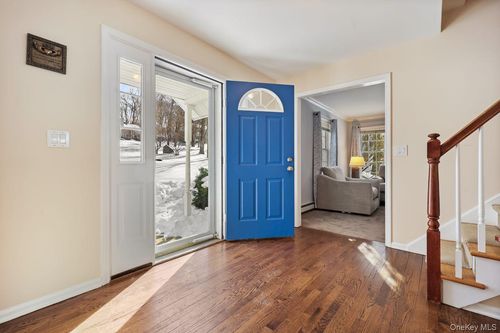 10 Jennifer Ln, Carmel, NY, 10512-6136 | Card Image