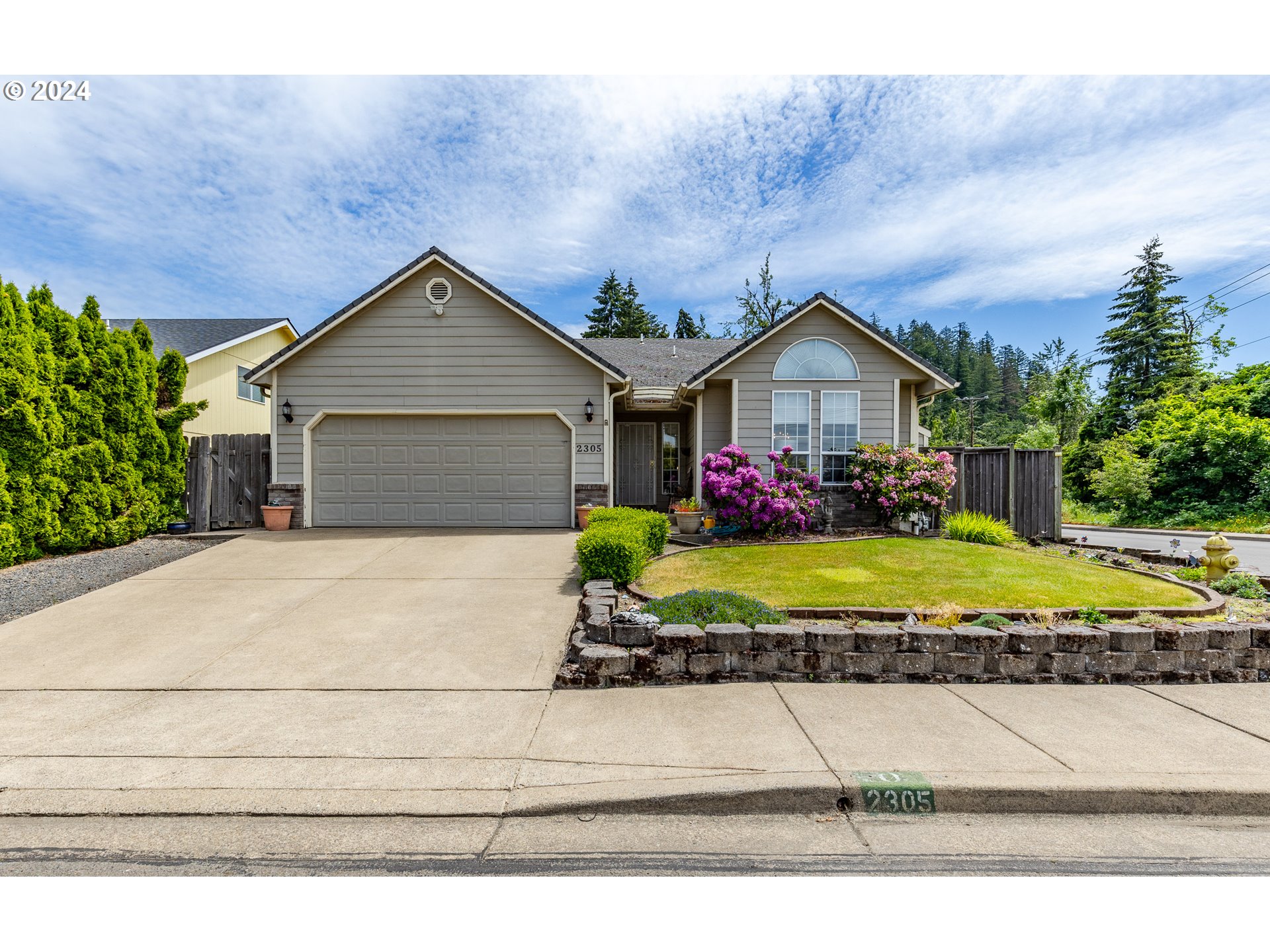 32nd St, Springfield, OR 97477