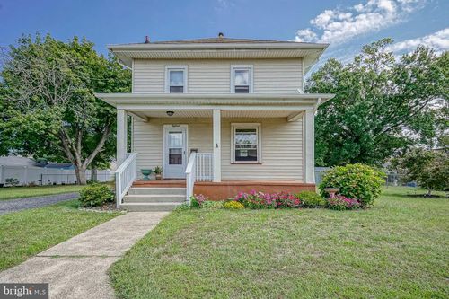 18 Oak St, GIBBSTOWN, NJ, 08027-1013 | Card Image