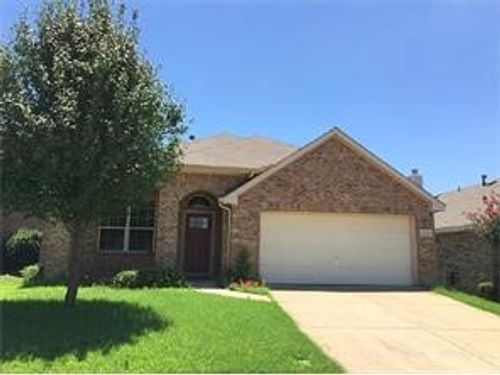 1716 Kittyhawk Dr, Little Elm, TX, 75068-8482 | Card Image