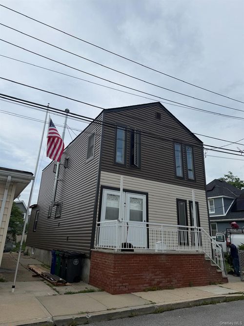 9947 163rd Drive, New York, NY, 11414 | Card Image