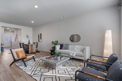 5045 Percival Dr, Gallatin, TN, 37066-2555 | Card Image