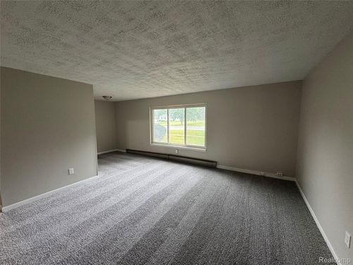 apt-1-1890 Colonial Village Way, Waterford, MI, 48328-1967 | Card Image