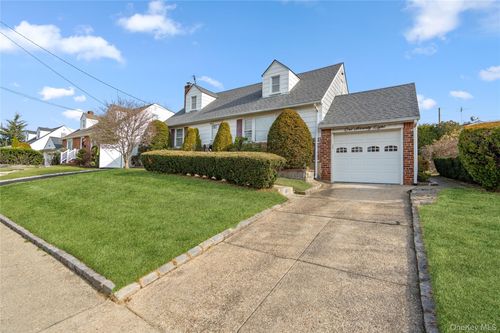 178 Farnum Blvd, Franklin Square, NY, 11010-1624 | Card Image