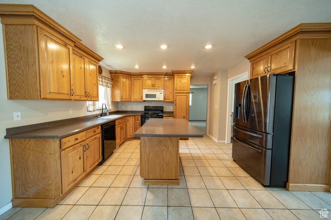 617 Aspen Cir, House other with 5 bedrooms, 2 bathrooms and 2 parking in Price UT | Image 9