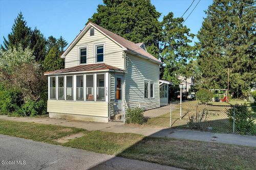 138 Elm St, Saratoga Springs, NY, 12866-4009 | Card Image
