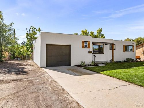 1814 Lark Bunting Ln, Pueblo, CO, 81001-1613 | Card Image