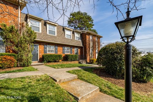 12-6523 Deane Hill Dr, Knoxville, TN, 37919-6008 | Card Image