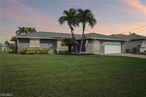 2206 Se 10th Pl, Cape Coral, FL, 33990-4604 | Card Image