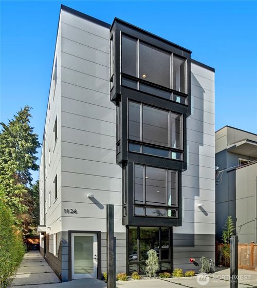 1126 N 90th St, Seattle, WA, 98103-4162 | Card Image