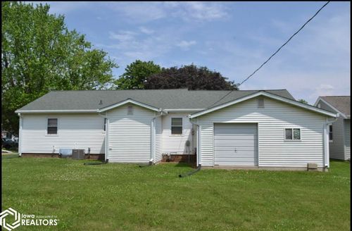 210 S Wisconsin, Hubbard, IA, 50122-7703 | Card Image