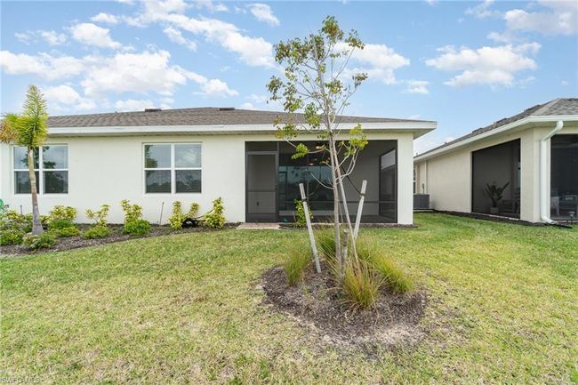 20684 Plumwood Loop, Condo with 2 bedrooms, 2 bathrooms and 2 parking in NORTH FORT MYERS FL | Image 25