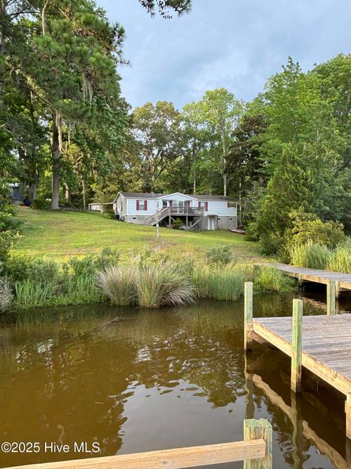 1045 River Rd, Blounts Creek, NC, 27814-9394 | Card Image