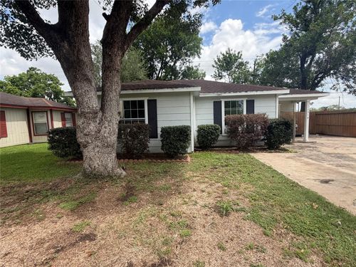 1319 Bernard St, Pasadena, TX, 77506-2506 | Card Image